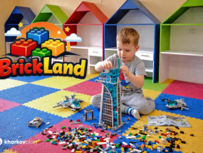 BrickLand на ХТЗ - LEGO пространство в Харькове